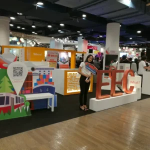 584358